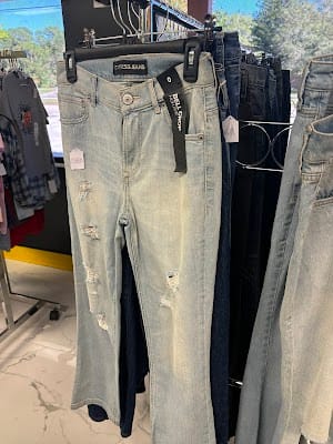 ✨ Special Sale: Women’s Express Jeans – Just $14.99! ✨